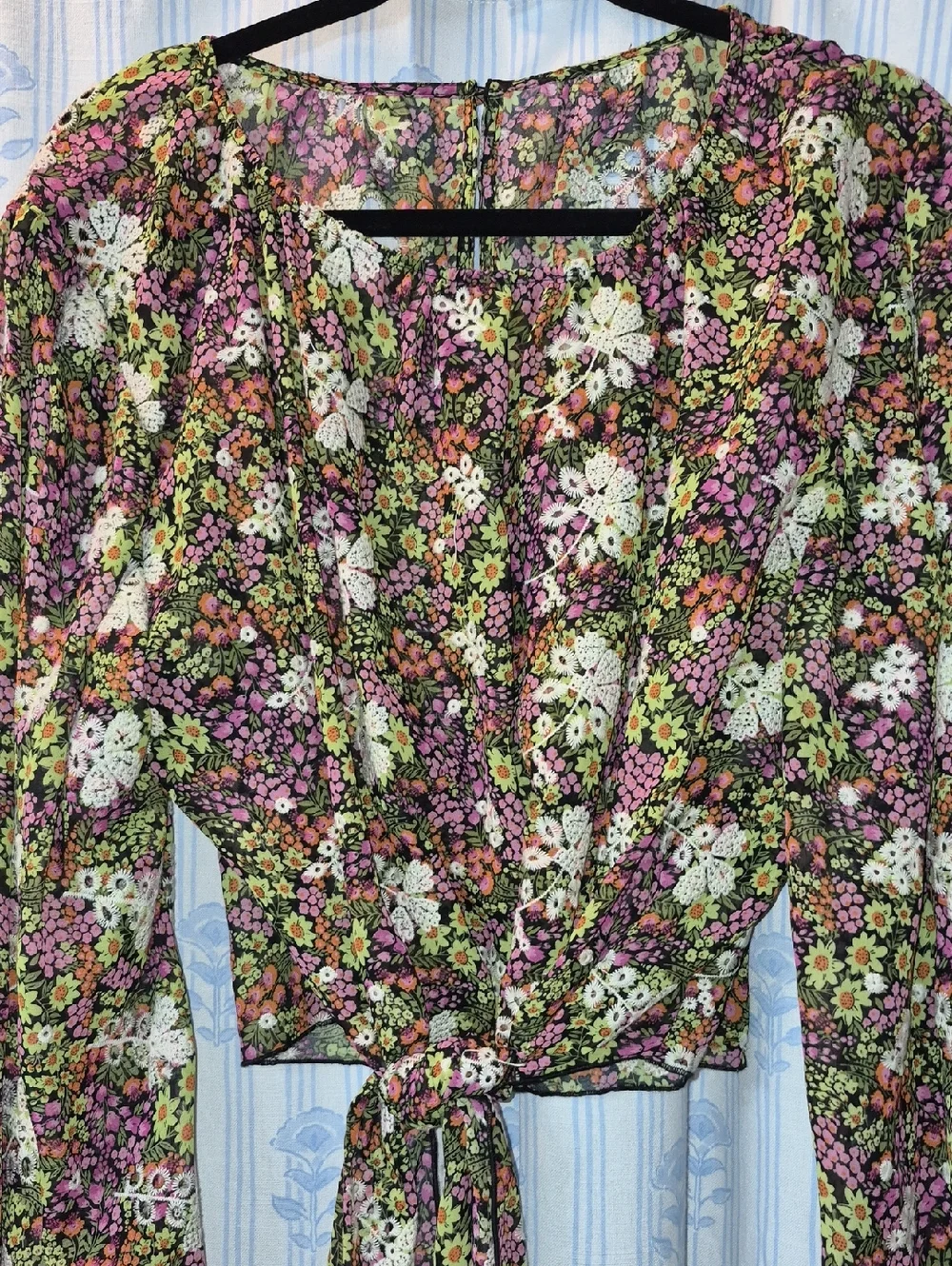 Leydon Floral semi sheer lace cropped tie Citron Ditsy Boho Blouse Sz L